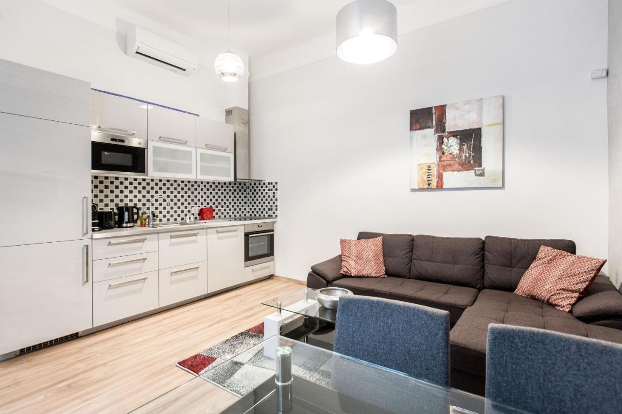 Quiet Nest In The Bustling Centre Of בודפשט מראה חיצוני תמונה
